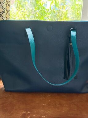 G.H. Bass reversible tote dark blue & teal